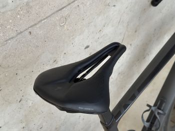 Used Scott Addict RC 30 2023 2023 Road & Gravel — image 3 of 3