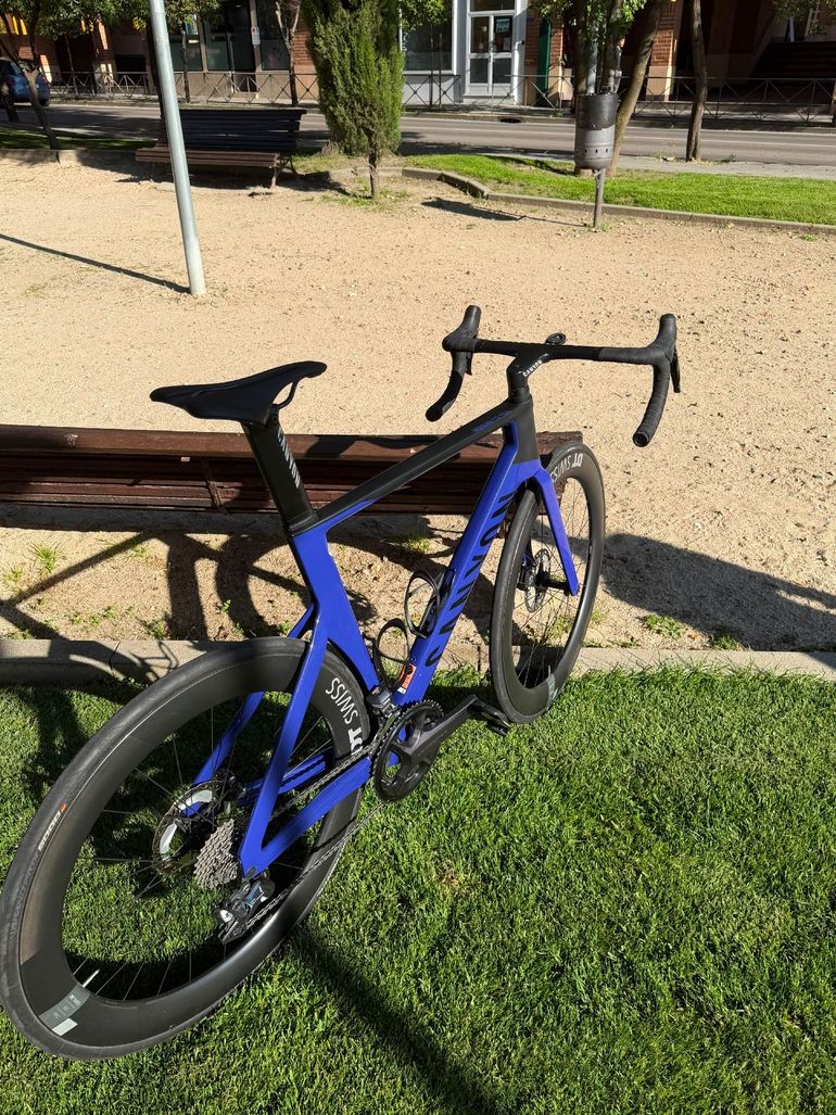Used Canyon Aeroad CF SLX 8 Disc Di2 2021 2021 Road & Gravel, Blue — image 10 of 10