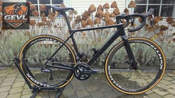 Used Canyon Ultimate CF SL 8 Disc Di2 2021 2021 Road & Gravel