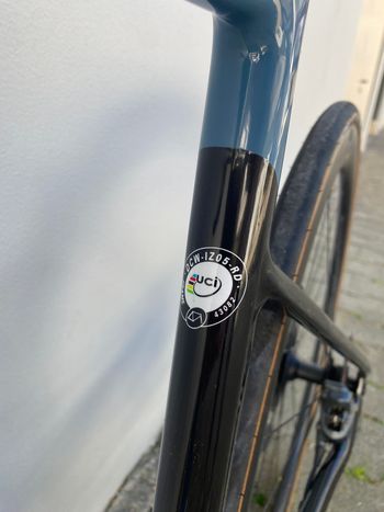 Used Focus IZALCO MAX DISC 9.7 2021 2021 Road & Gravel, Blue — image 22 of 30