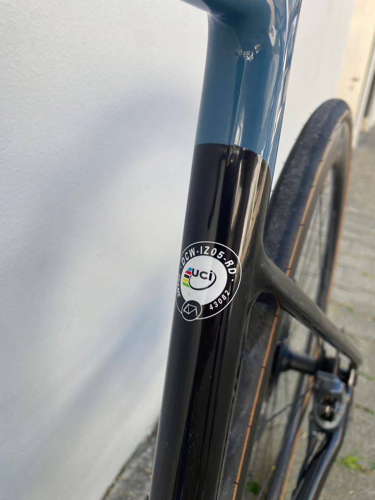 Used Focus IZALCO MAX DISC 9.7 2021 2021 Road & Gravel, Blue — image 22 of 30