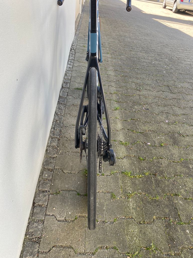 Used Focus IZALCO MAX DISC 9.7 2021 2021 Road & Gravel, Blue — image 14 of 30