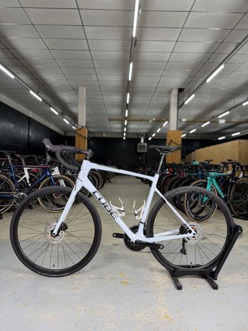 Used CUBE Attain 2022 Road & Gravel, White — image 9 of 19