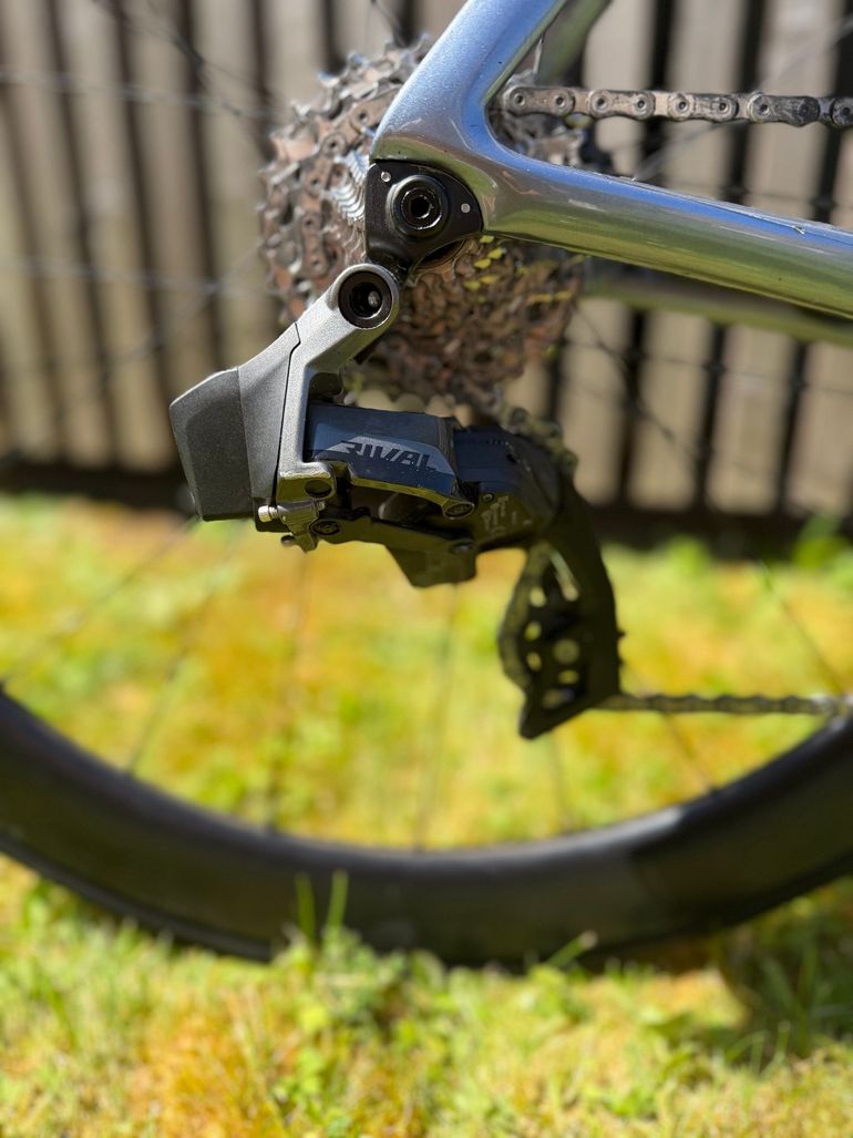 Used Giant Propel, Advanced Disc 1 2022 2022 Road & Gravel, Blue — image 5 of 6