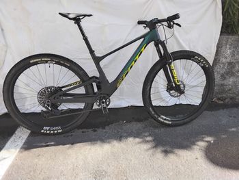 Used Scott Spark RC World Cup TR 2024 2024 Mountainbike, Green — image 8 of 11