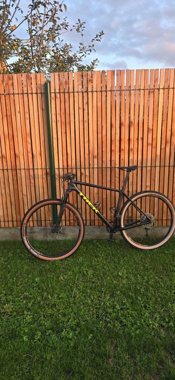 Used Trek Procaliber 9.8 SL 2017 2017 Mountainbike, Black — image 1 of 3
