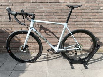 Used Giant TCR Advanced Pro Disc 1 2022 2022 Road & Gravel, White — image 4 of 16