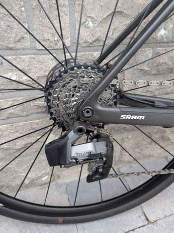 Used Scott Addict RC 30 2024 2024 Road & Gravel — image 7 of 8