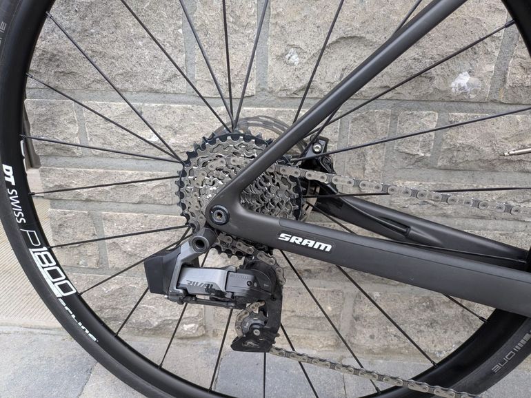 Used Scott Addict RC 30 2024 2024 Road & Gravel — image 4 of 8