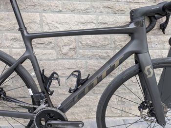 Used Scott Addict RC 30 2024 2024 Road & Gravel — image 8 of 8