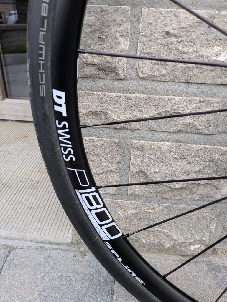 Used Scott Addict RC 30 2024 2024 Road & Gravel — image 6 of 8