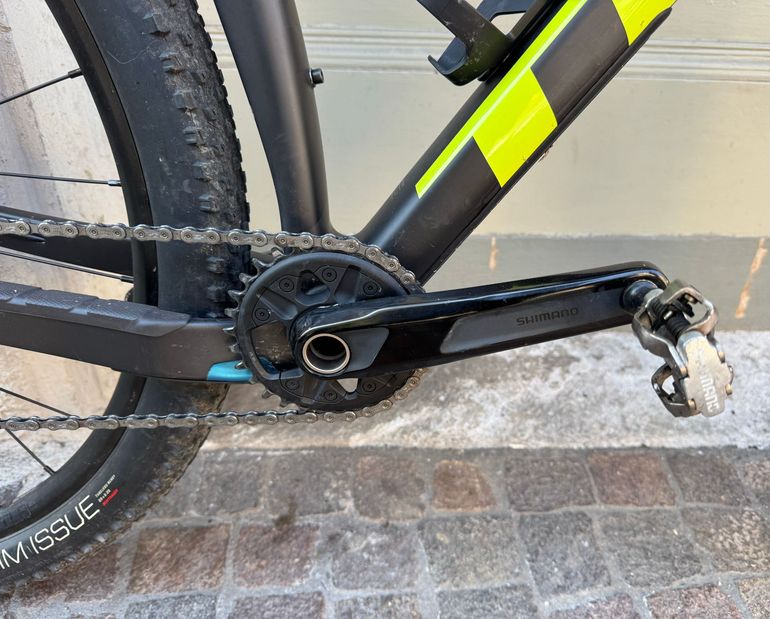 Used Trek Procaliber 9.6 Gen 3 2025 2025 Mountainbike, Black, 29 — image 4 of 5