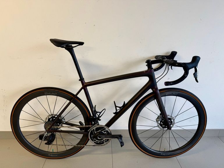 Used Specialized S-Works Aethos – SRAM Red eTap AXS 2023 2023 Road & Gravel — image 1 of 101