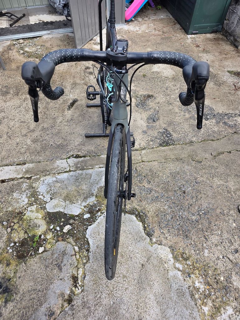 Used Bianchi Oltre XR3 - Ultegra 2022 2022 Road & Gravel — image 7 of 9