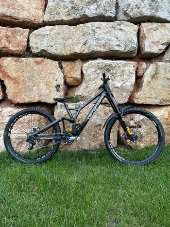 Used Specialized Demo Sram Eagle Transmission GX 2022 Mountainbike, Black — image 2 of 3