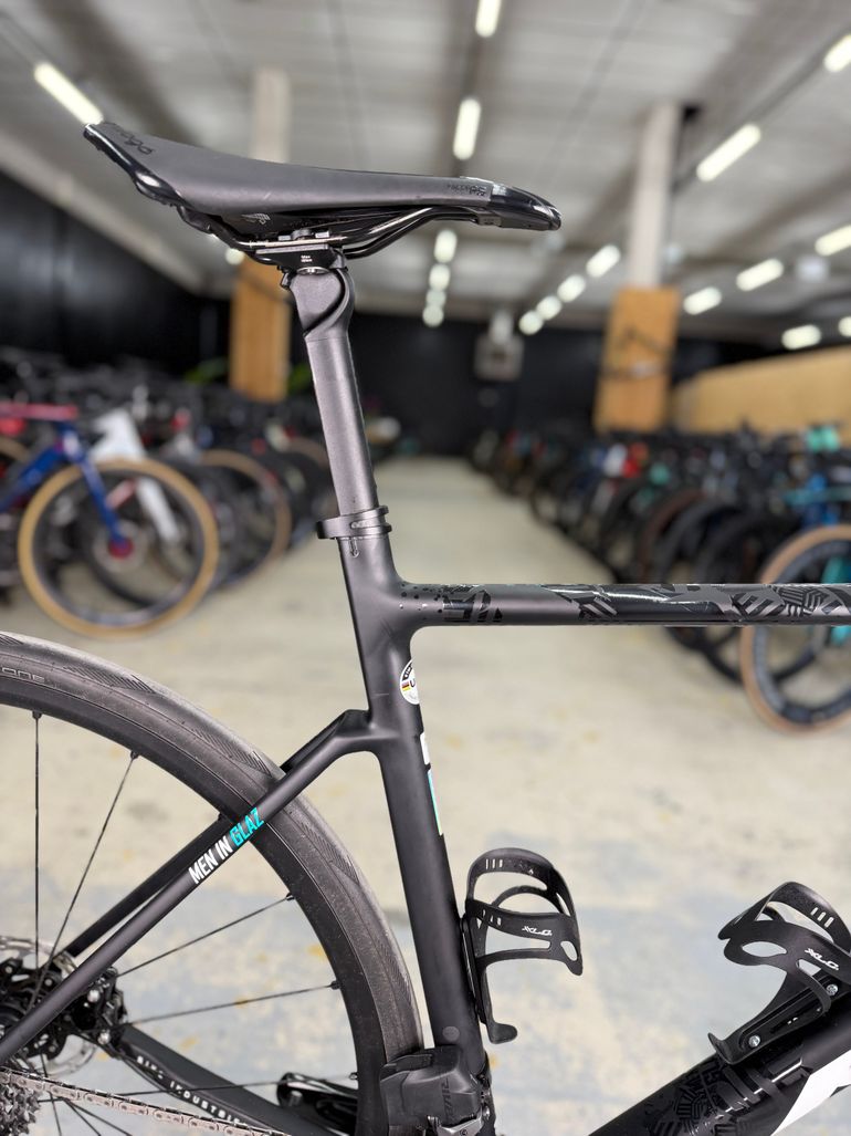 Used KTM REVELATOR ALTO ELITE AXS 2022 2022 Road & Gravel, Black — image 8 of 21