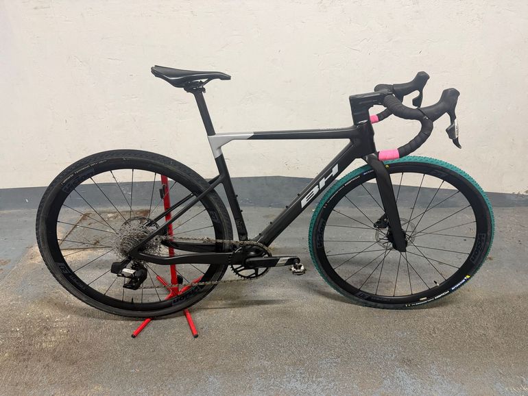 Used BH RX TEAM 4.0 2024 2024 Road & Gravel, Black — image 1 of 5