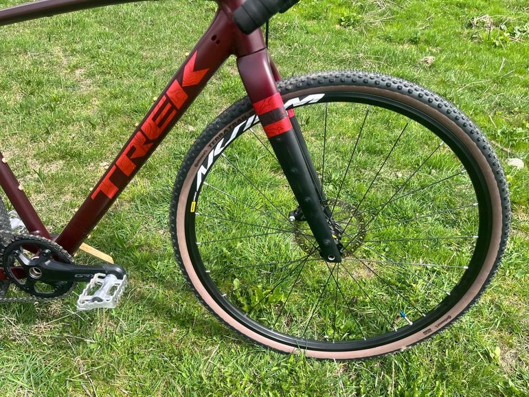 Used Trek Checkpoint Shimano GRX 2025 Road & Gravel, Red — image 4 of 9