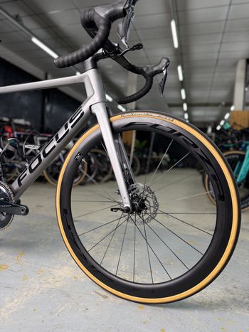 Used Focus IZALCO MAX DISC 9.7 2020 2020 Road & Gravel — image 3 of 23