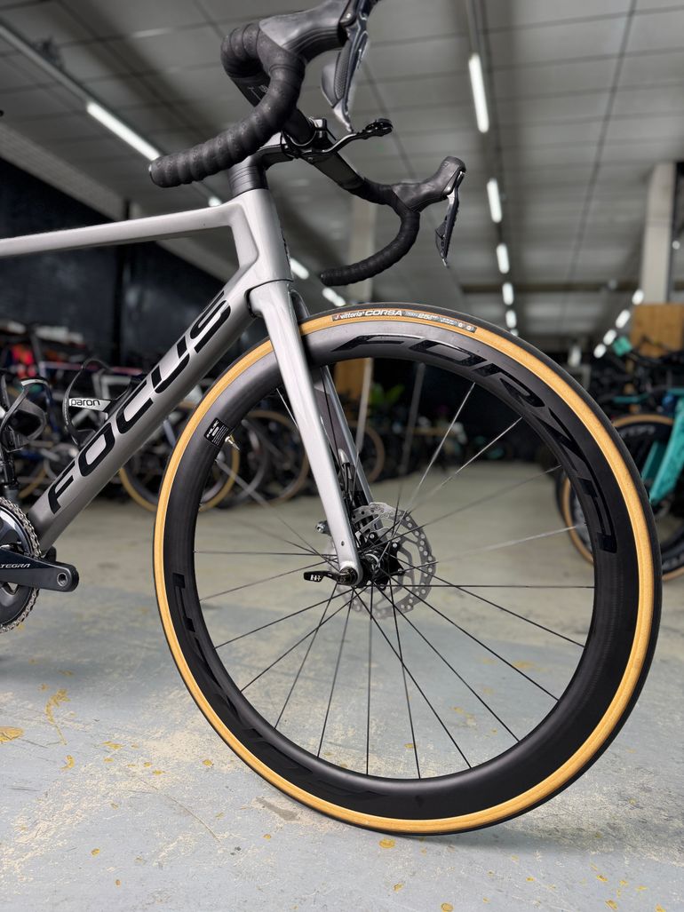 Used Focus IZALCO MAX DISC 9.7 2020 2020 Road & Gravel — image 3 of 23