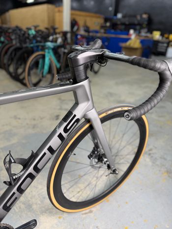 Used Focus IZALCO MAX DISC 9.7 2020 2020 Road & Gravel — image 9 of 23