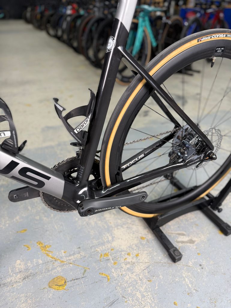 Used Focus IZALCO MAX DISC 9.7 2020 2020 Road & Gravel — image 19 of 23