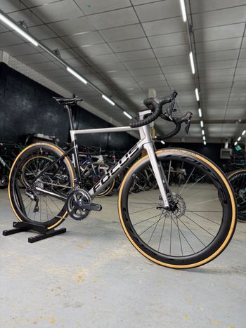 Used Focus IZALCO MAX DISC 9.7 2020 2020 Road & Gravel — image 2 of 23