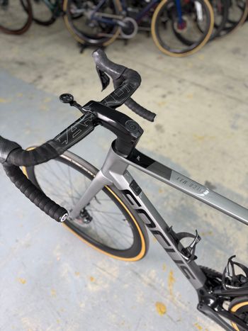 Used Focus IZALCO MAX DISC 9.7 2020 2020 Road & Gravel — image 16 of 23