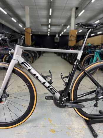 Used Focus IZALCO MAX DISC 9.7 2020 2020 Road & Gravel — image 22 of 23