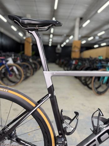 Used Focus IZALCO MAX DISC 9.7 2020 2020 Road & Gravel — image 8 of 23