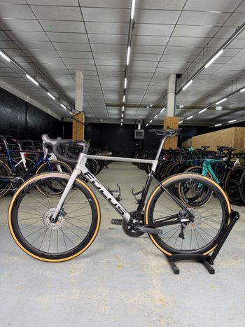 Used Focus IZALCO MAX DISC 9.7 2020 2020 Road & Gravel — image 14 of 23