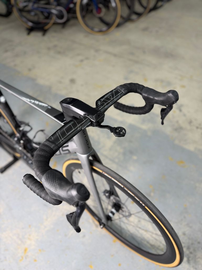 Used Focus IZALCO MAX DISC 9.7 2020 2020 Road & Gravel — image 5 of 23
