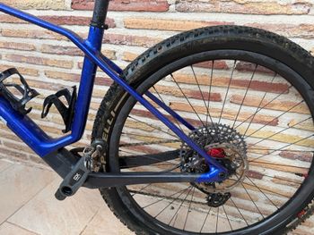 Used Orbea ALMA M-PRO 2025 2025 Mountainbike, Blue, 29 — image 6 of 7