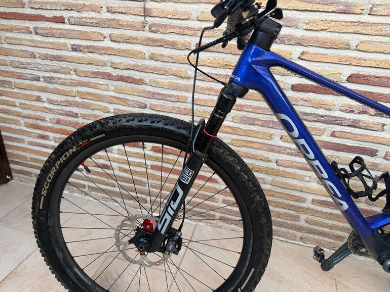 Used Orbea ALMA M-PRO 2025 2025 Mountainbike, Blue, 29 — image 5 of 7