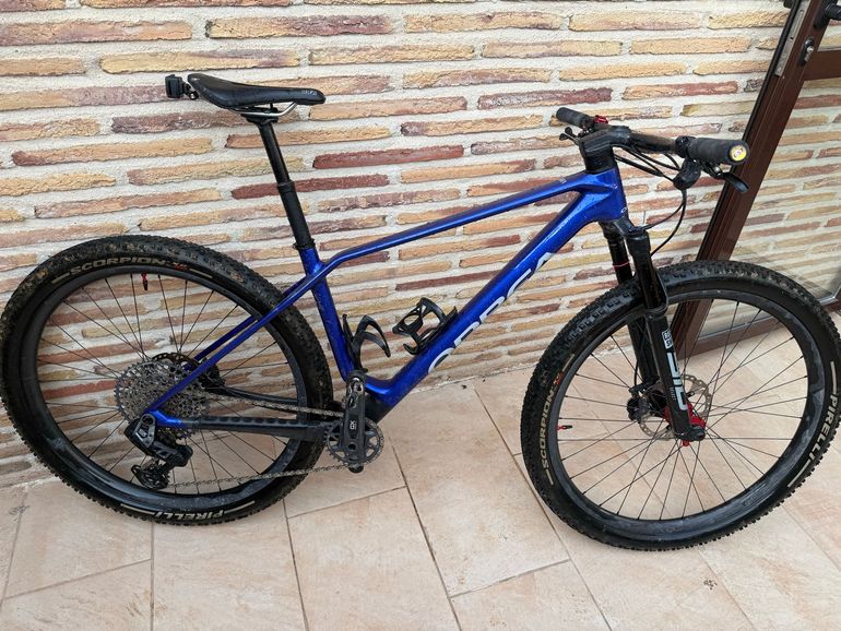 Used Orbea ALMA M-PRO 2025 2025 Mountainbike, Blue, 29 — image 1 of 7