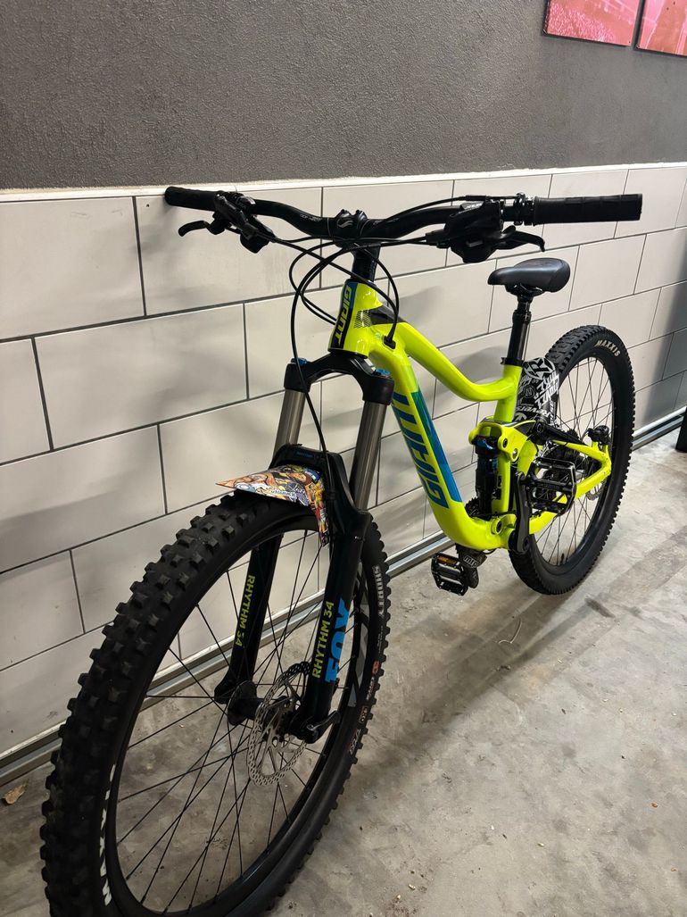 Used Giant Trance 2 2018 2018 Mountainbike, Green, 27.5 — image 1 of 6