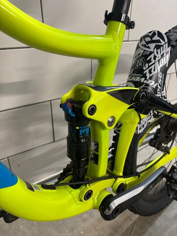 Used Giant Trance 2 2018 2018 Mountainbike, Green, 27.5 — image 5 of 6