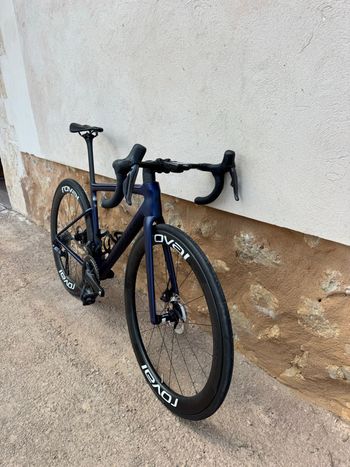 Used Specialized Tarmac SL8 Pro - Shimano Ultegra Di2 2024 2024 Road & Gravel, Blue — image 10 of 12
