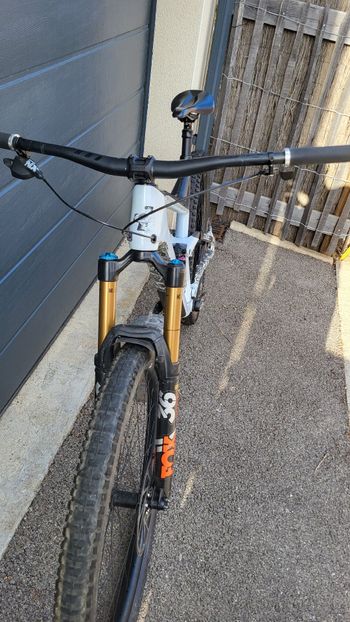 Used CUBE STEREO 150 C:62, RACE 29 2023 2023 Mountainbike — image 6 of 8