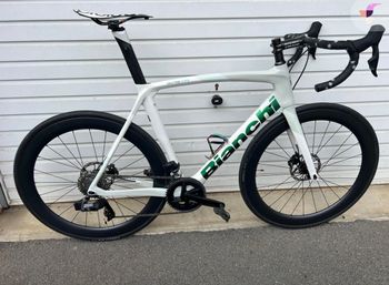 Used Bianchi Oltre Xr3 Rival Etap Axs 2022 Road & Gravel — image 4 of 9