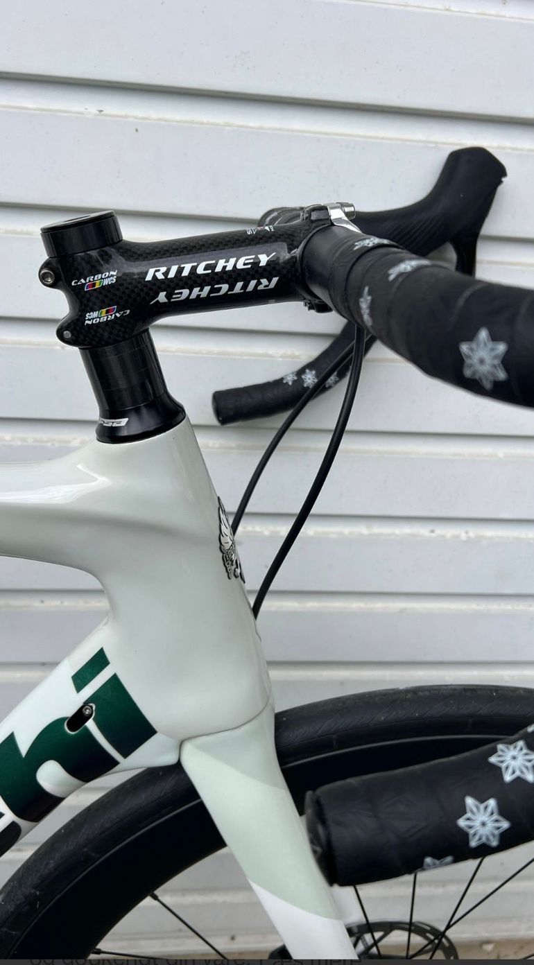 Used Bianchi Oltre Xr3 Rival Etap Axs 2022 Road & Gravel — image 8 of 9