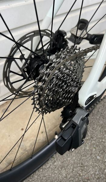 Used Bianchi Oltre Xr3 Rival Etap Axs 2022 Road & Gravel — image 5 of 9