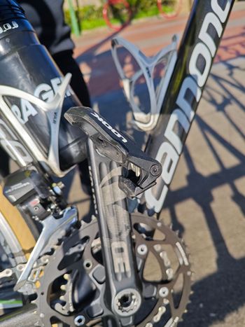 Used Cannondale Synapse Carbo Ultegra Electronico 2017 Road & Gravel, Black — image 8 of 11