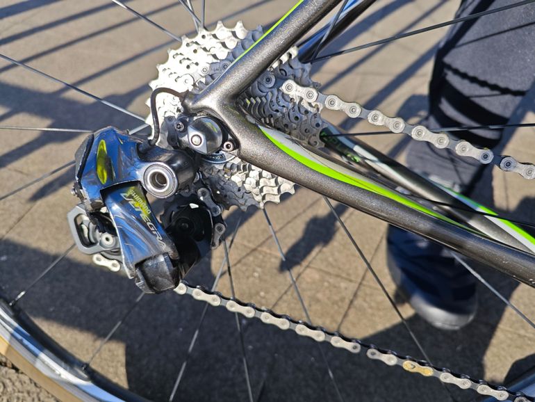 Used Cannondale Synapse Carbo Ultegra Electronico 2017 Road & Gravel, Black — image 9 of 11