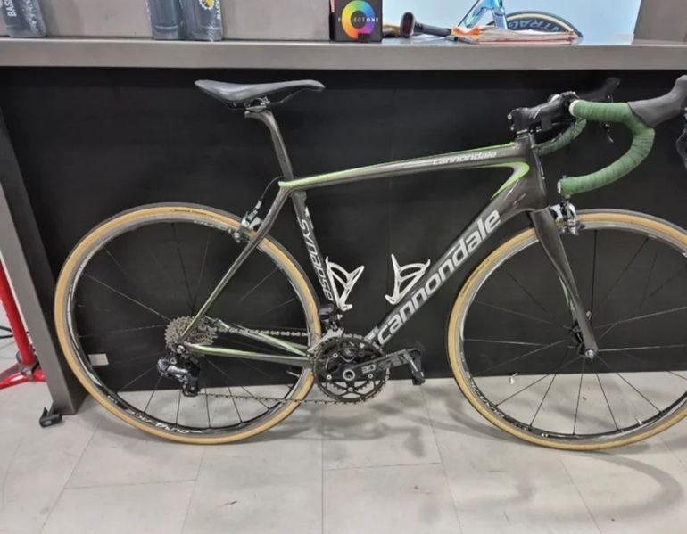 Used Cannondale Synapse Carbo Ultegra Electronico 2017 Road & Gravel, Black — image 1 of 11