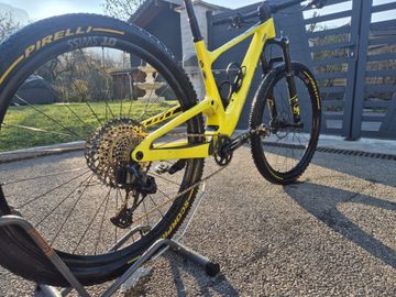 Used Scott Spark RC Comp 2022 2022 Mountainbike, Orange — image 2 of 3