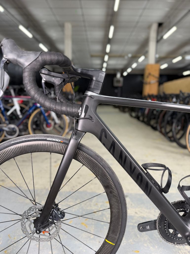Used Canyon Ultimate CF SL Di2 Carbon 2021 Road & Gravel, Black — image 16 of 23