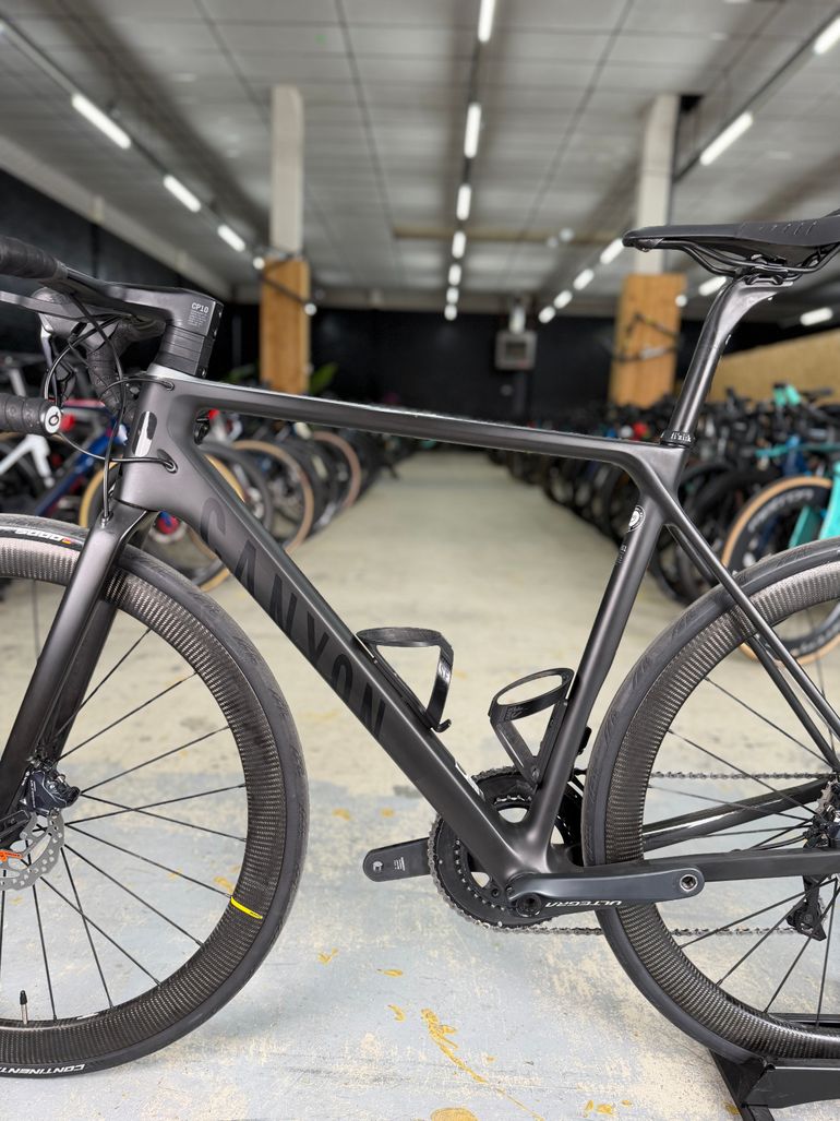 Used Canyon Ultimate CF SL Di2 Carbon 2021 Road & Gravel, Black — image 20 of 23
