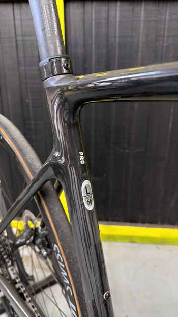 Used Canyon Ultimate CF SL Di2 Carbon 2021 Road & Gravel, Black — image 13 of 23