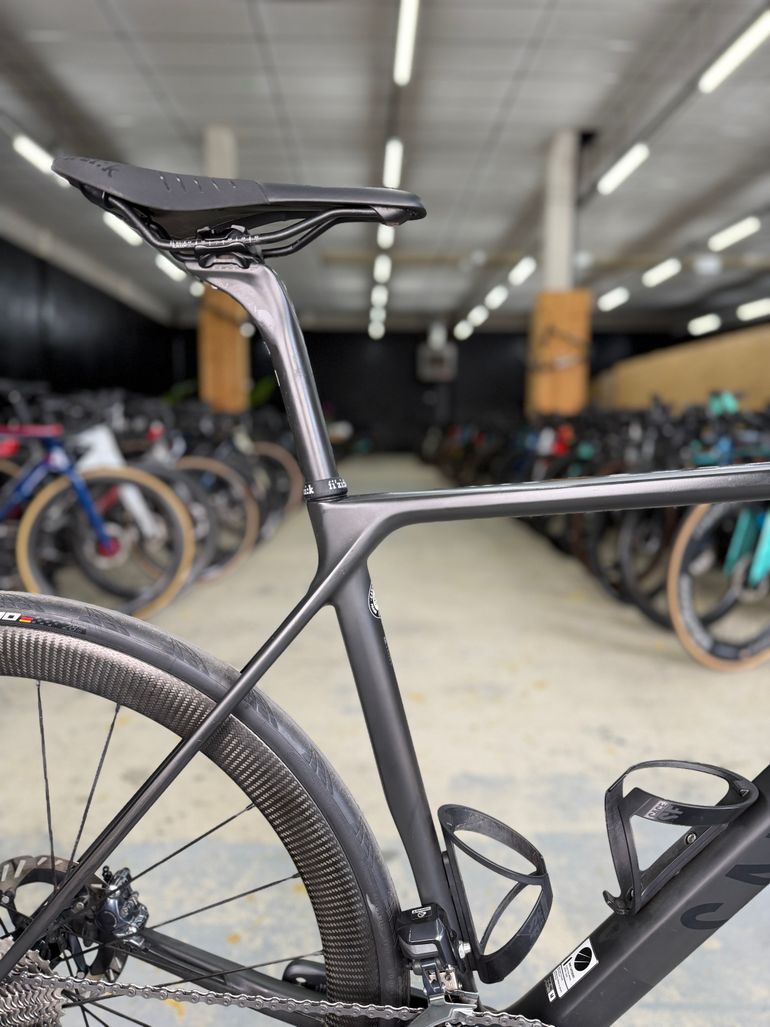 Used Canyon Ultimate CF SL Di2 Carbon 2021 Road & Gravel, Black — image 12 of 23